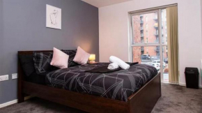 Entire 2 Bedroom Apartment - Explore Manchester and Etihad - FREE PARKING